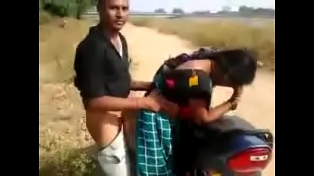 Desi Bhabhi Giving Blowjob & Fucked Doggy on Bike