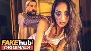 Fakehub Originals - Fake Horror Movie goes Wrong when Real Killer Enters Star Actress Dressing Room